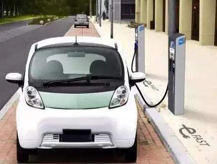 深圳出租車年內(nèi)實現(xiàn)100%純電動 增充電樁廠家